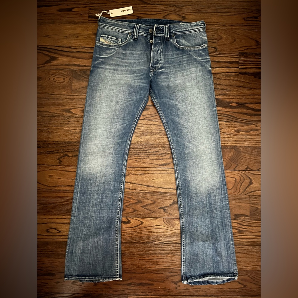 NWT Diesel Men's Y2K Trouleg Button Fly Jeans. Size 32X32.  Made in Italy.